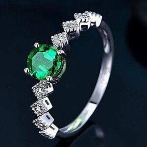 STERLING SILVER EMERALD ZIRCON RING